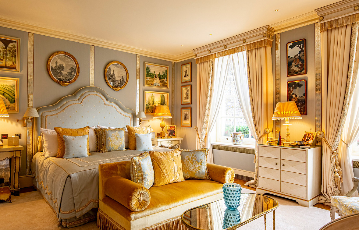 House on the Crescent bedroom
