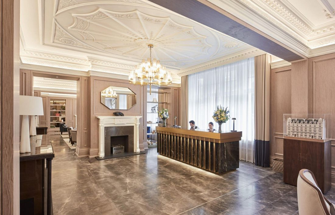 Cavendish Square lobby