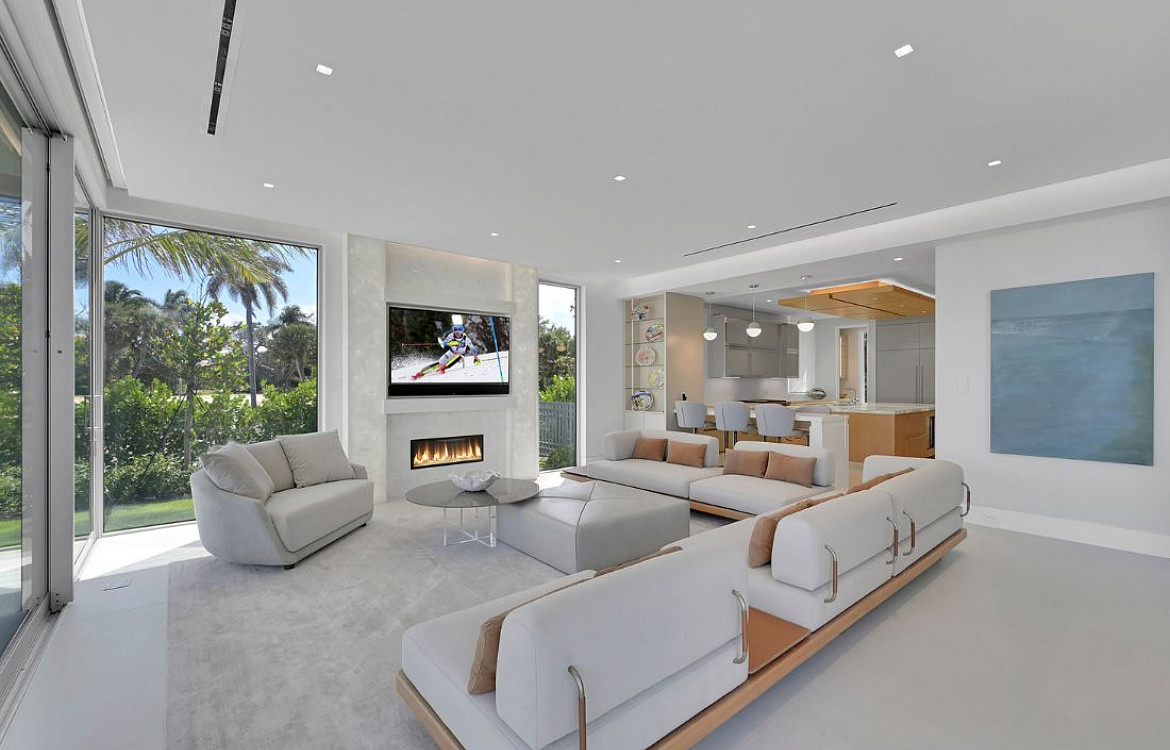 Lighting Up The Lagoon inside seating area