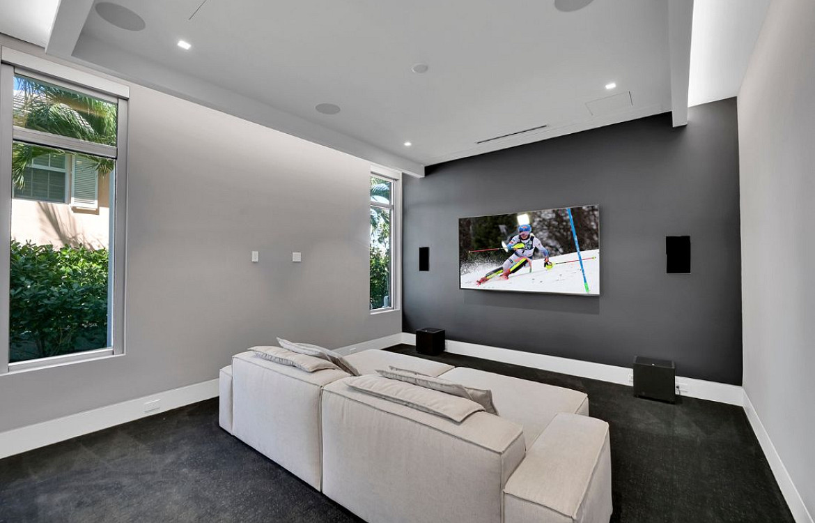 Lighting Up The Lagoon living room