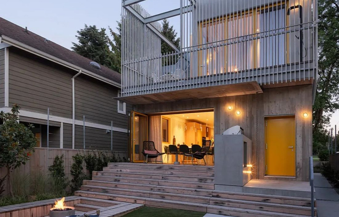 Cell Frame House outdoors