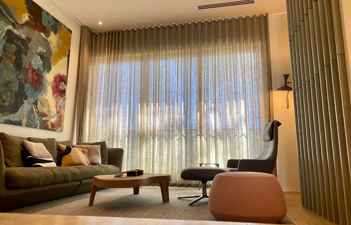 Cell Frame House living room