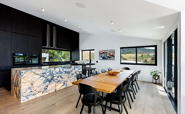 Kaiteriteri counter and kitchen seating