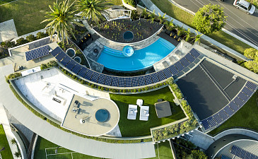 Bayside Luxury Birds-eye-view