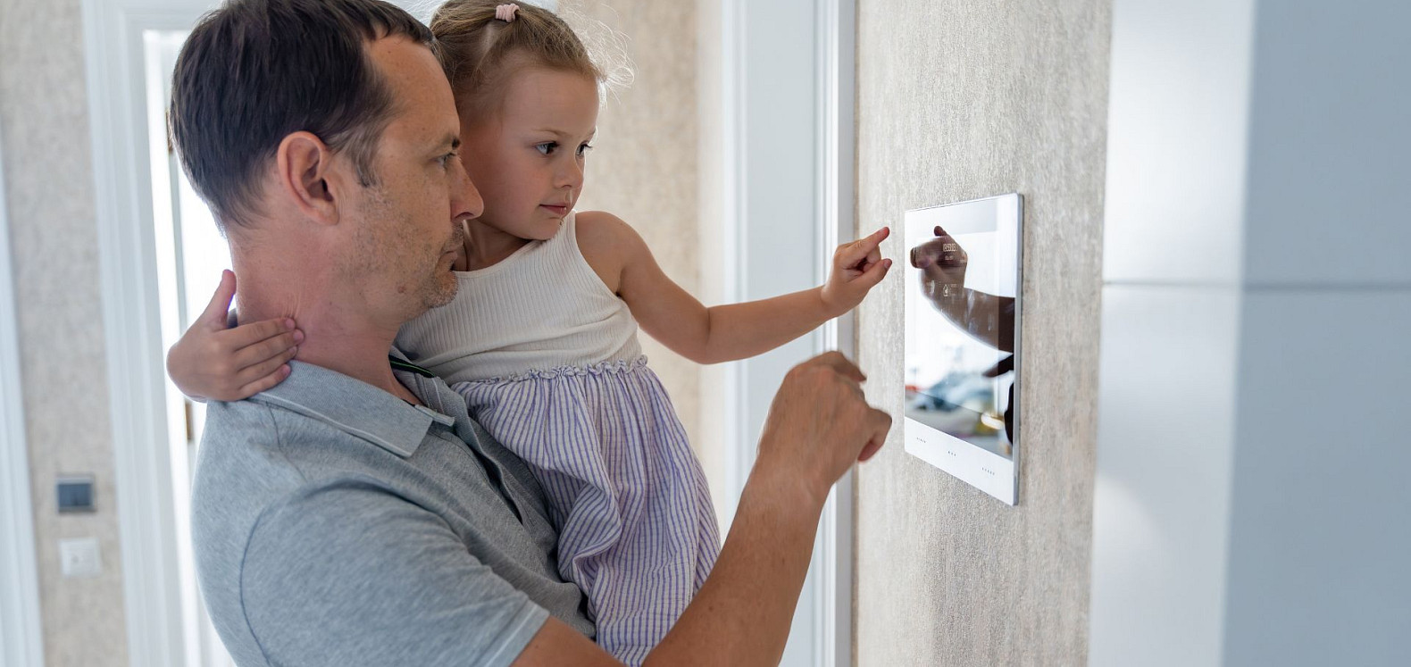 smart home display