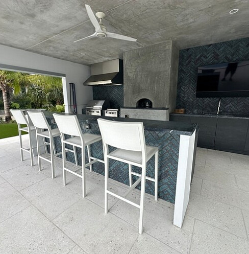 Outdoor kitchen