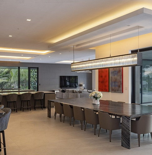 Large lakefront dining