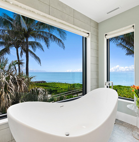 oceanic view bathroom