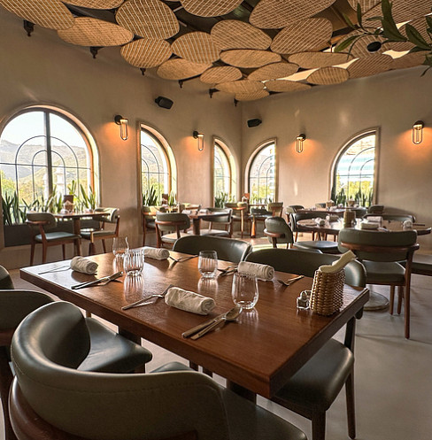 Townhouse Hotel cafeteria