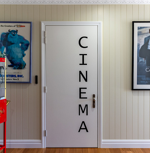 Home cinema entry