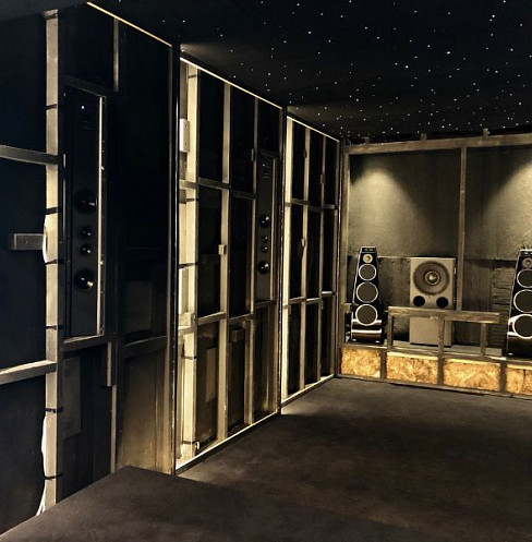 colocación de los altavoces del cine en casa