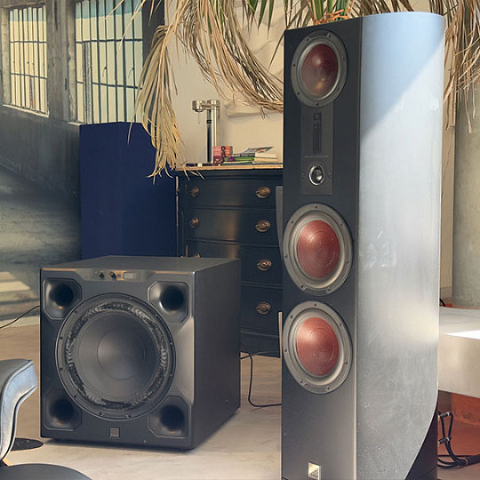 DALI SUB V-16 F subwoofer paired with an EPICON 8 floorstanding loudspeaker