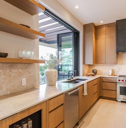 Smart kitchen with integrated lighting and discreet distributed audio